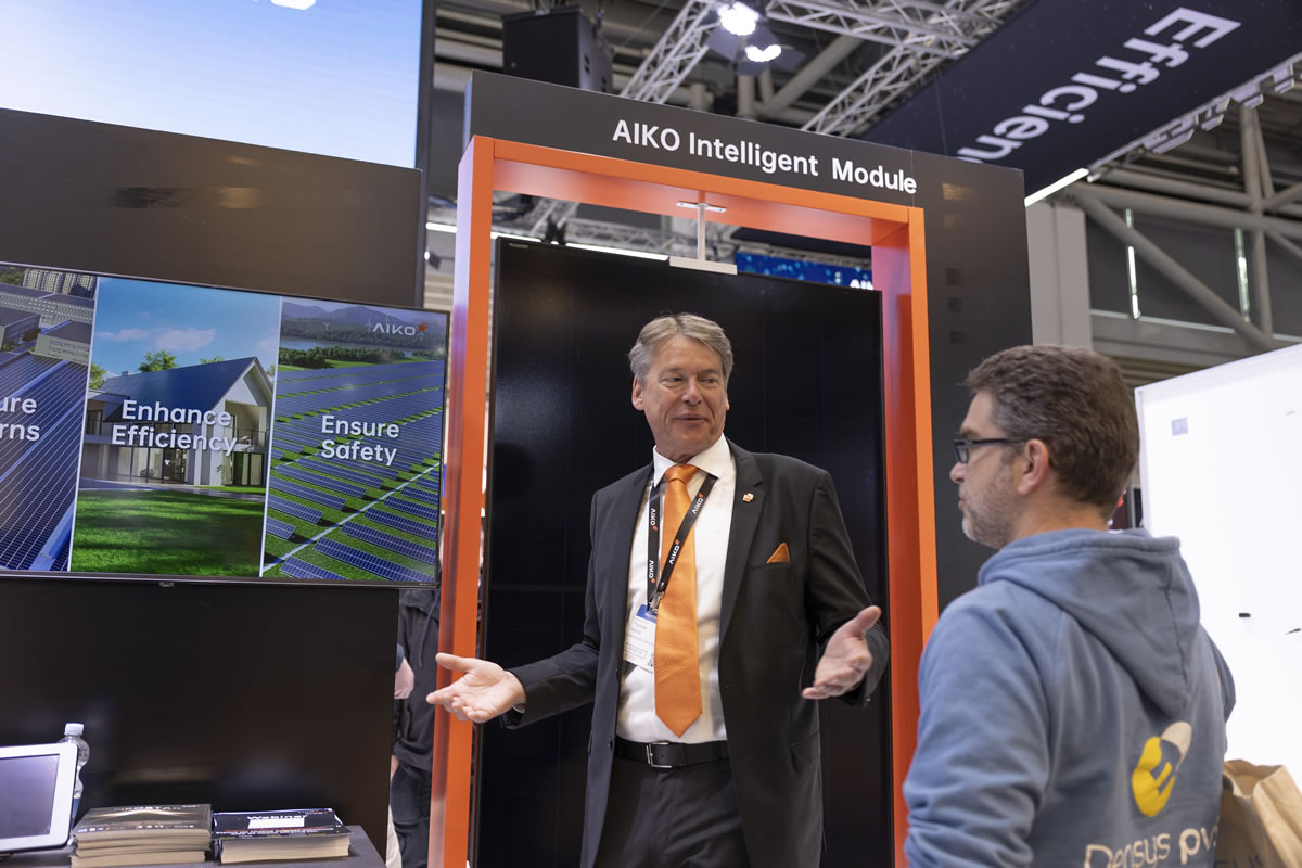 8455线路检测中心携“黑科技”新品亮相Intersolar展