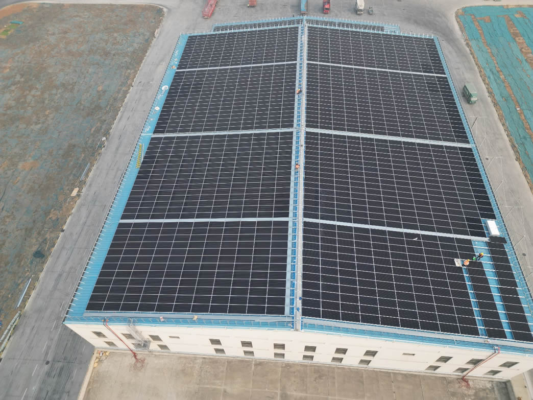 AIKO alcanza una eficiencia récord del 24,8% en módulos comerciales y lidera el ranking de TaiyangNews por 34??mes consecutivo